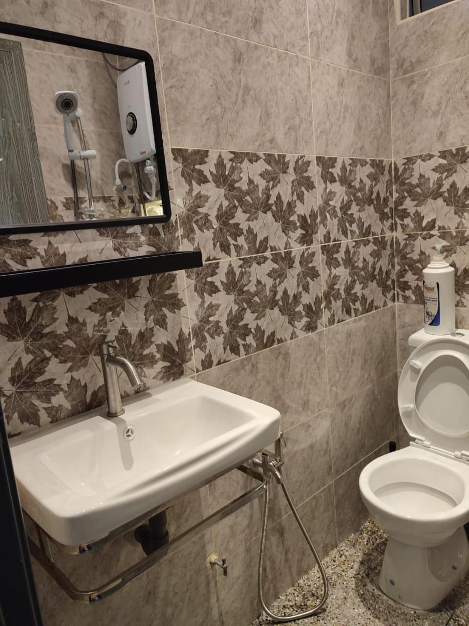 Adik Aisyah Muji Pistachio Homestay Cameron Highlands 丹那拉打 外观 照片